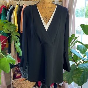 Vince Camuto Black White Blouse Sz M